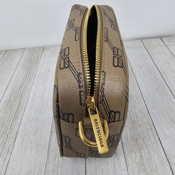 Balenciaga Camera Bag BB Monogram Coated Canvas - Picture 10 of 16